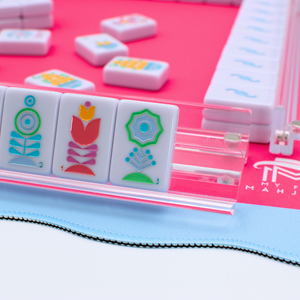 Wavy Acrylic Mahjong Racks | Many Colors | Magnetic Pushers: Multicolor