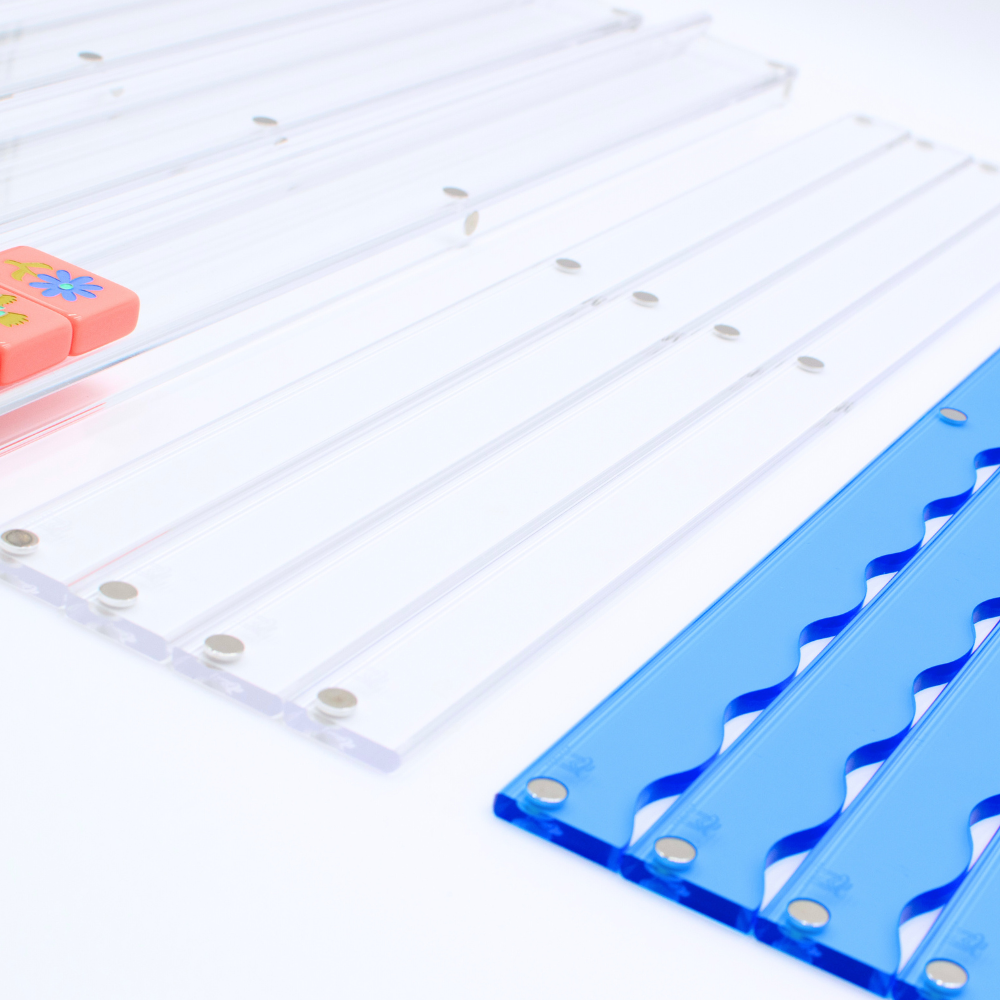 Wavy Acrylic Mahjong Racks | Many Colors | Magnetic Pushers: Multicolor