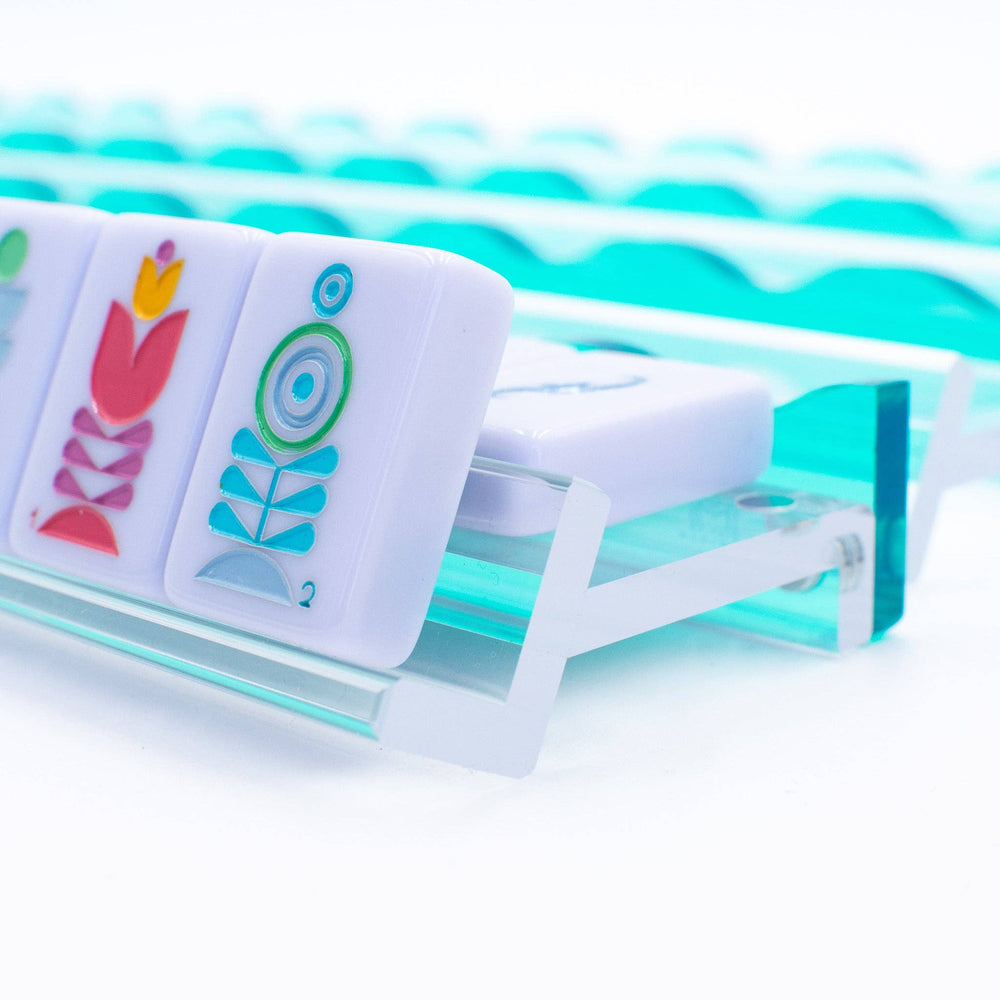 Wavy Acrylic Mahjong Racks | Many Colors | Magnetic Pushers: Multicolor